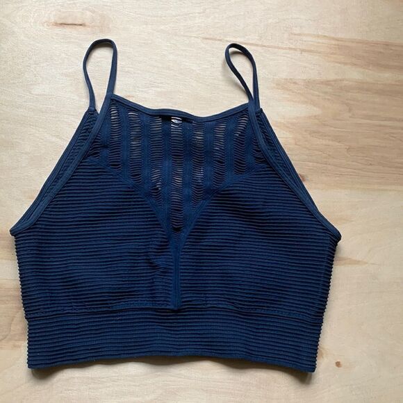BCBGENERATION Crop Top  - Picture 1 of 6